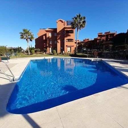 Apartamento Espacioso Muy Tranquilo Con Piscinas Y Jardines Cercano A La Playa Estepona Exterior foto