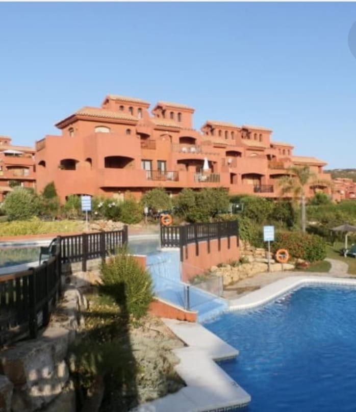 Apartamento Espacioso Muy Tranquilo Con Piscinas Y Jardines Cercano A La Playa Estepona Exterior foto